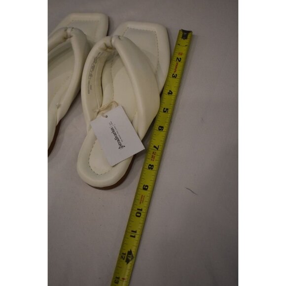 New Women's Stradivarius White Padded Vegan Leather Flip Flop Sandal Size 6.5 - Picture 8 of 8